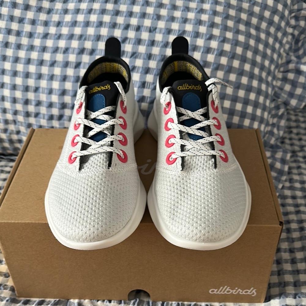 Allbirds White and Pink Sneakers super light tr